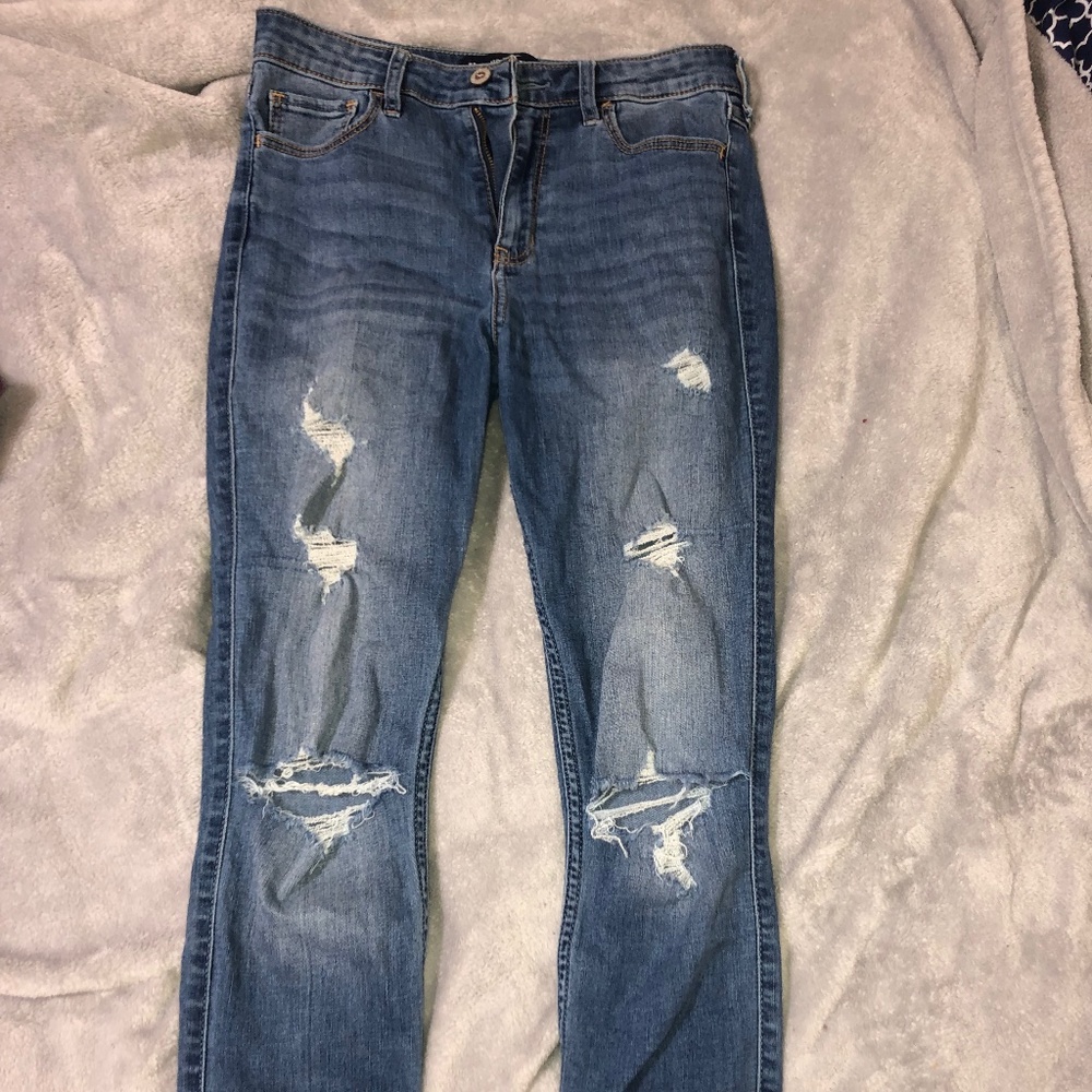 Hollister Ripped Skinny Jeans